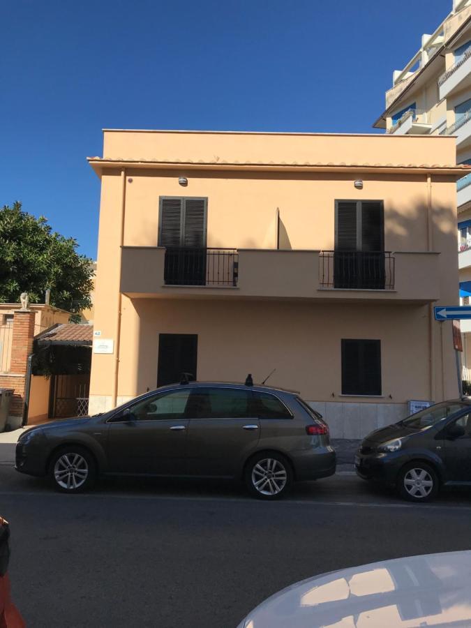 B e B Riviera di Levante Terracina Esterno foto